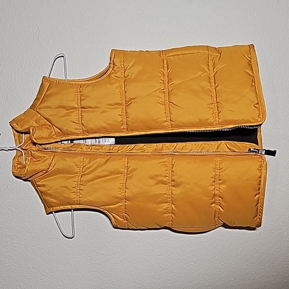 Carter's Vest Puffer Sleeveless Fleece Lining Pockets Zip-Up Cozy Yellow M 5 6 - Picture 2 of 9